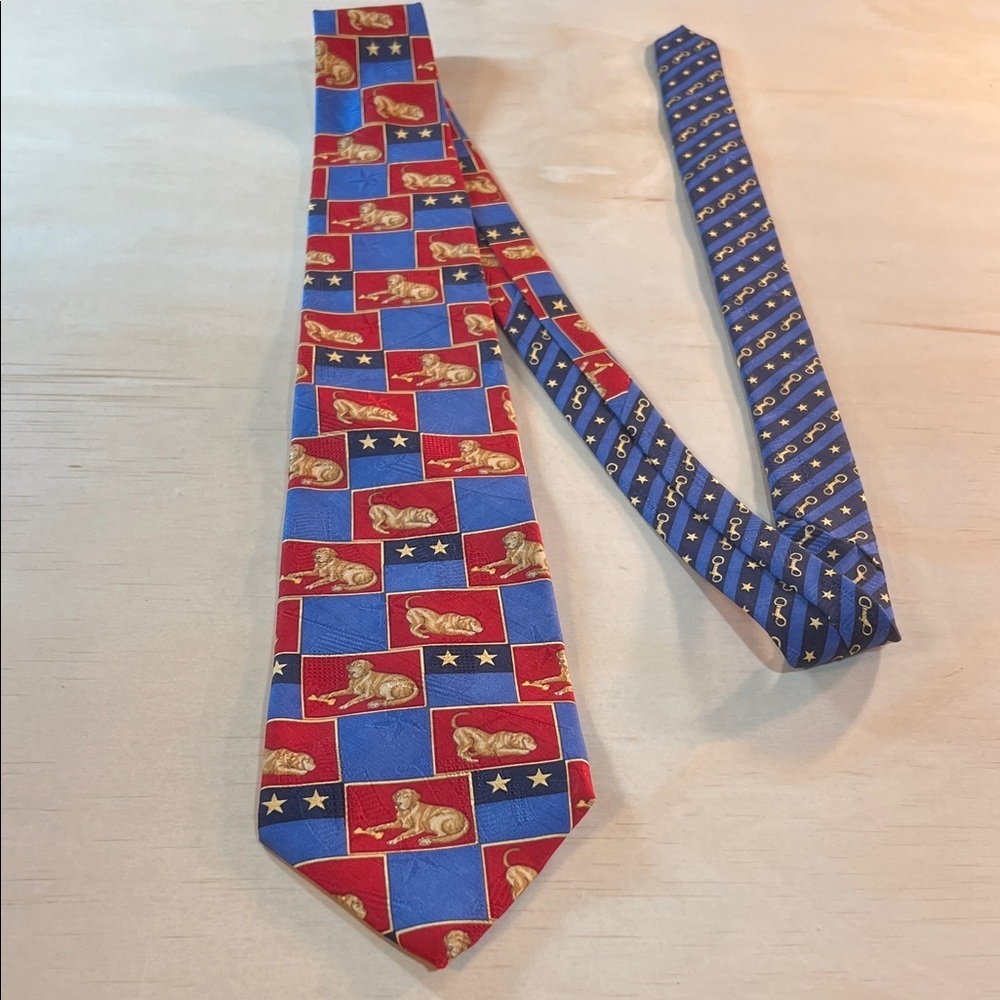 Tommy Hilfiger Red and Blue Yellow Lab Pattern Tie. Vintage USA made